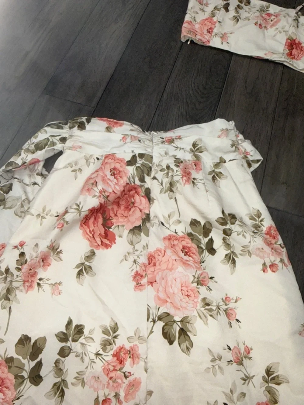 SHEIN Floral Two-Piece Crop Top & high slit Skirt Set - peachy like Rose Print